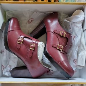 Bella Vita Zia Leather Bootie